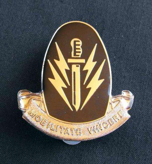 SADF 61 MECHANISED INFANTRY METAL BERET BADGE