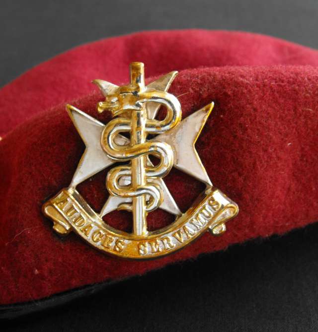 SADF MEDICS BERET + INSIGNIA