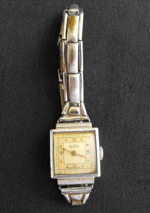 OLD MEDANA LADIES WRIST WATCH
