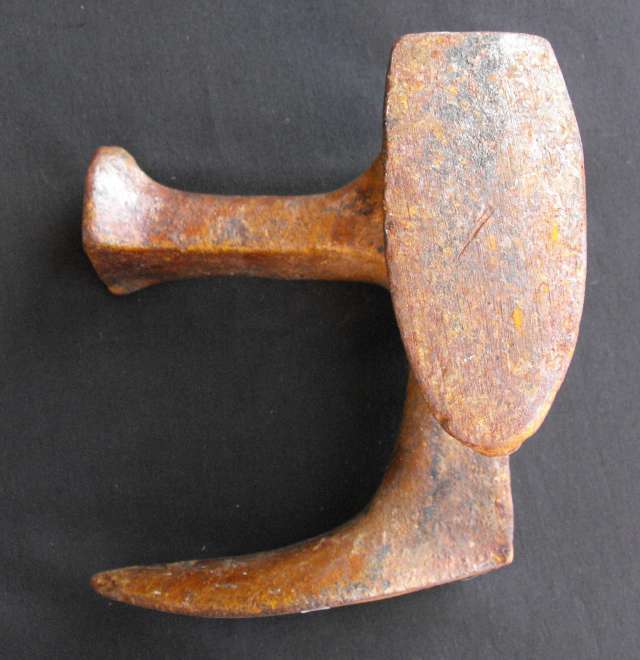OLD IRON SHOE LAST