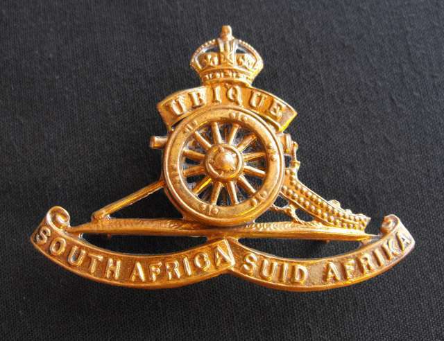 WW2 SA ARTILLERY METAL CAP BADGE