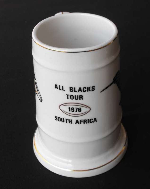 ALL BLACKS TOUR 1976 SOUTH AFRICA RUGBY MUG