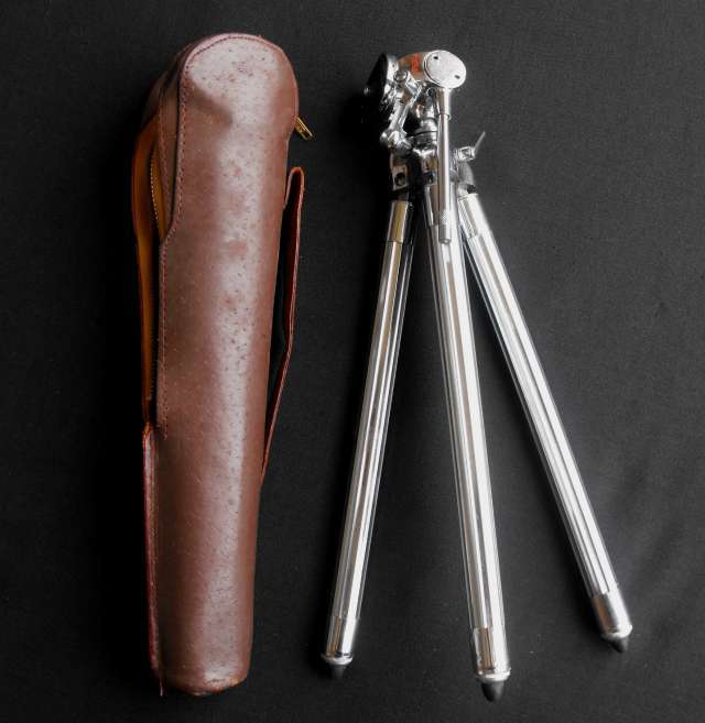 OLD IVECO TRIPOD WITH CASE