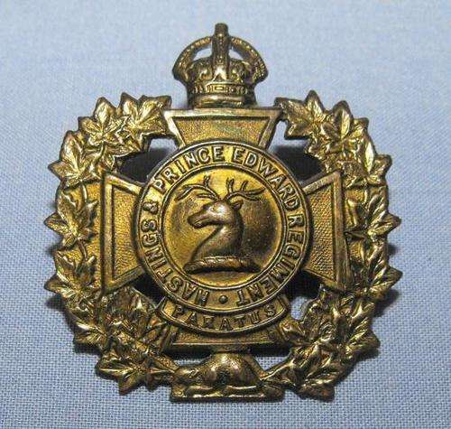 WW2 CANADA HASTINGS & PRINCE EDWARD REGIMENT CAP BADGE