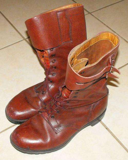 RHODESIA ARMY BROWN LEATHER BOOTS