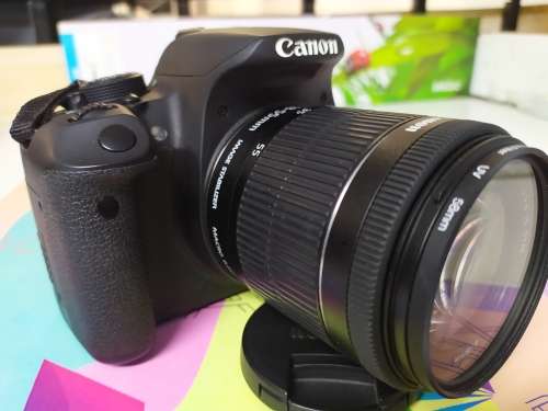 Canon EOS 700D