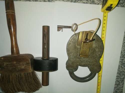 Mixed lot