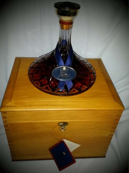 Reduced now!! KWV Diamond Jubilee Ltd Ed Collectors Bohemian crystal decantor in Yellowood Box