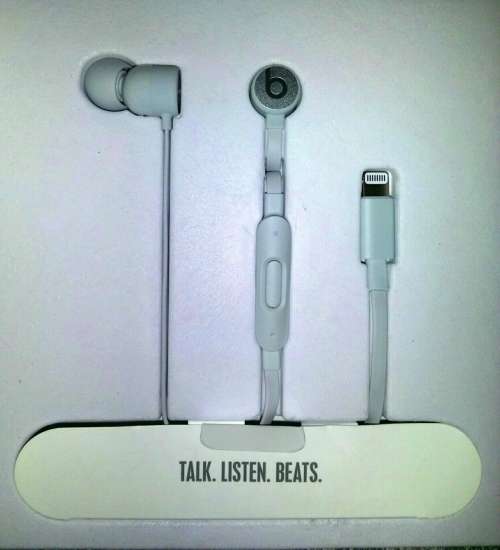 Authentic Beats by Dr. Dre urBeats3 Earphones with 3.5mm Plug