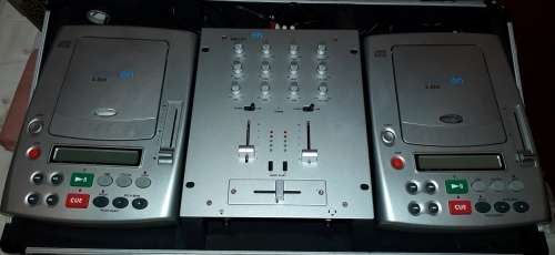 STANTON DJ SUITCASE 2 CD PLAYERS S.250 with MIXER STANTON SMX.211 GOOD COND