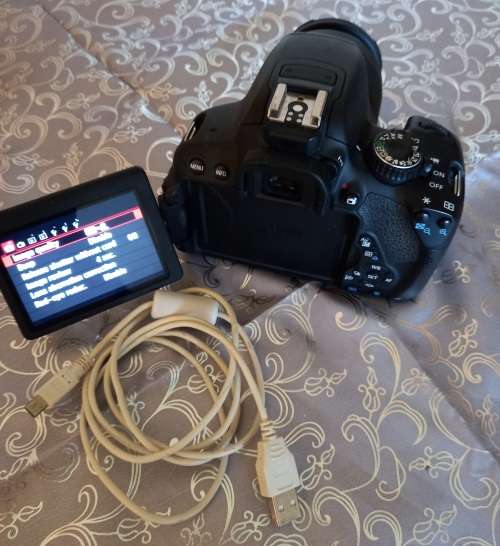 Canon EOS 650D 18MP-18-55MM III Zoom Lens, DSLR, Full HD Movies  excellent condition