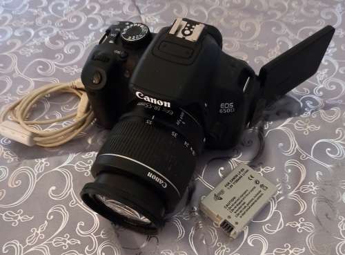 Canon EOS 650D 18MP-18-55MM III Zoom Lens, DSLR, Full HD Movies  excellent condition