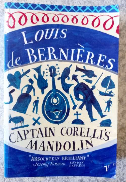 Captain Corelli`s Mandolin  by De Bernieres, Louis