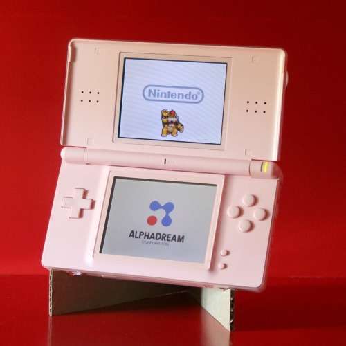 Nintendo DS lite console + 3 Games(incl.:Mario & Luigi: Bowser's Inside Story)!