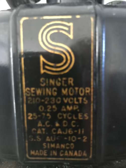 Rare Singer Featherweight 221-1 sewing machine