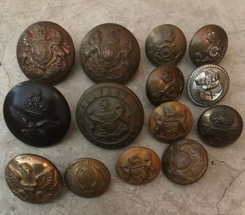 Mixed lot of Military buttons