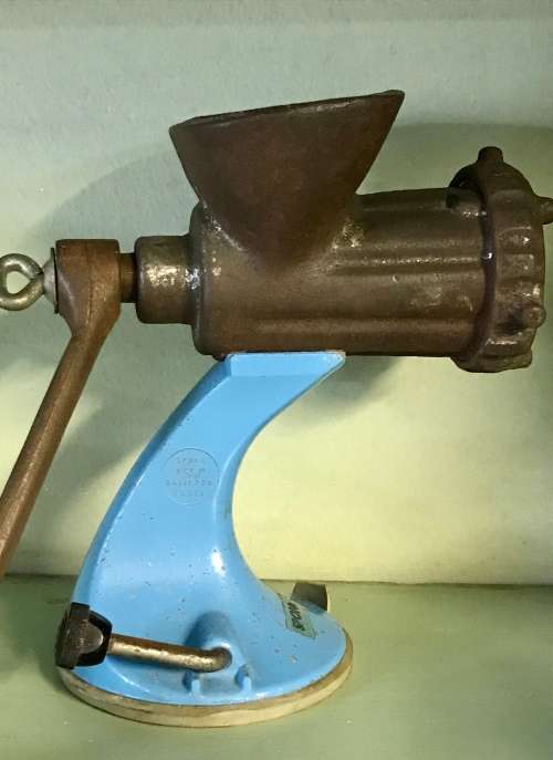 Retro Spong Mincer