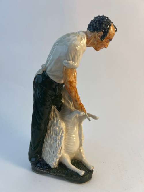 Shebeg Isle Of Man Figurine - Sheep Shearer