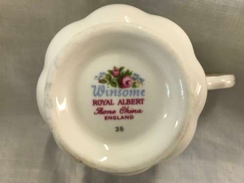 ROYAL ALBERT WINSOME TEA SET