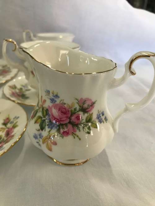 Royal Albert Moss Rose Demi Tasse Set