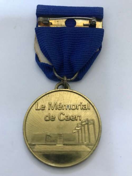 RARE VETERANS 55TH ANNIV MEDAL FOR D-DAY LANDINGS LE MEMORIAL DE CAEN