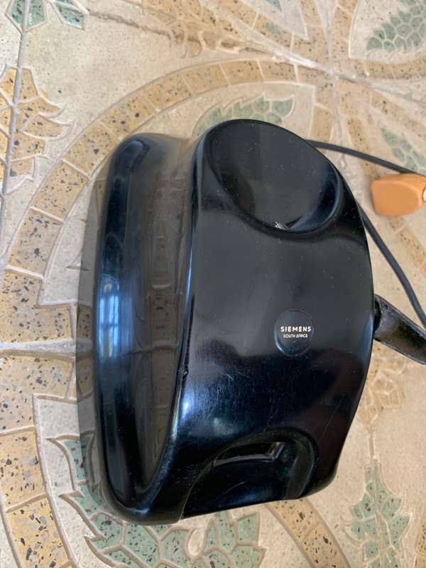 VINTAGE SIEMENS HAND CRANK TELEPHONE