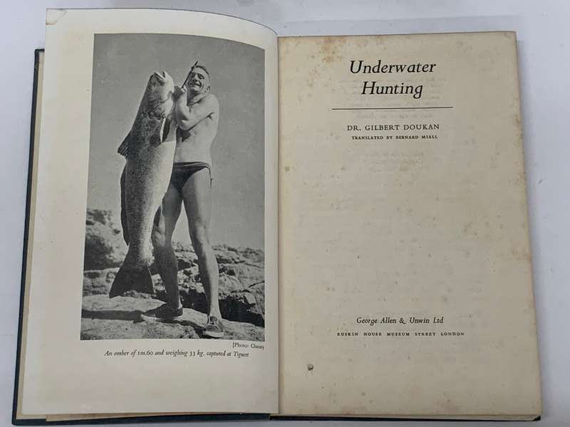 Underwater Hunting by Dr Gilbert Doukan