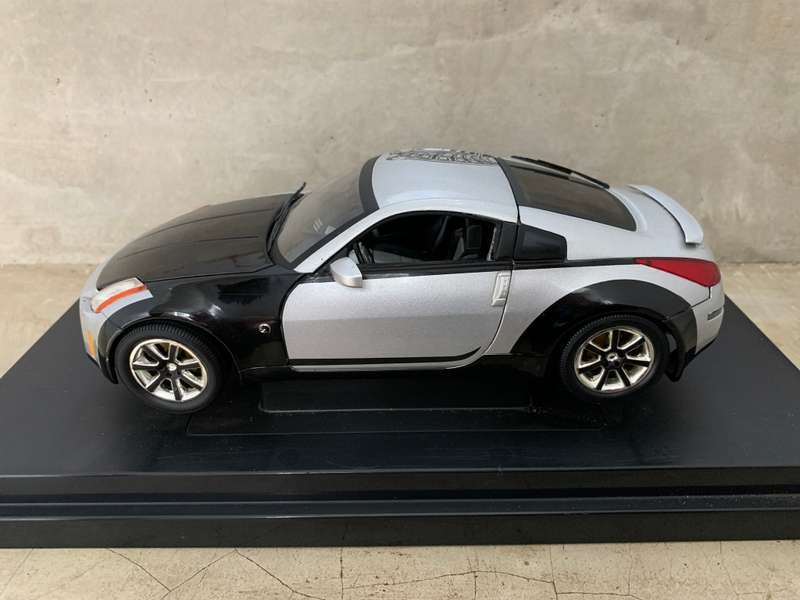 Fast & Furious Tokyo Drift Movie 2003 Nissan 350Z 1:18 Diecast Model Car