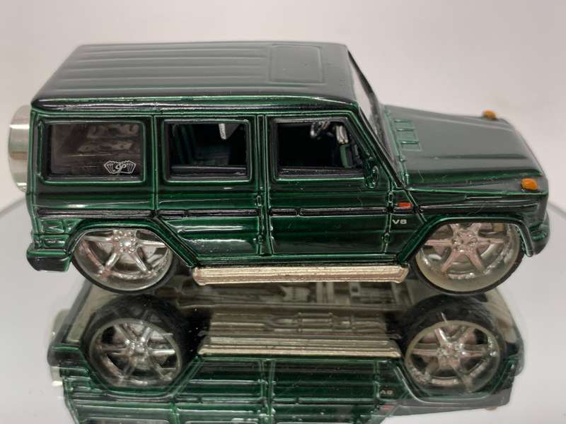 Maisto Playerz Mercedes Benz G Class Die Cast Collectible