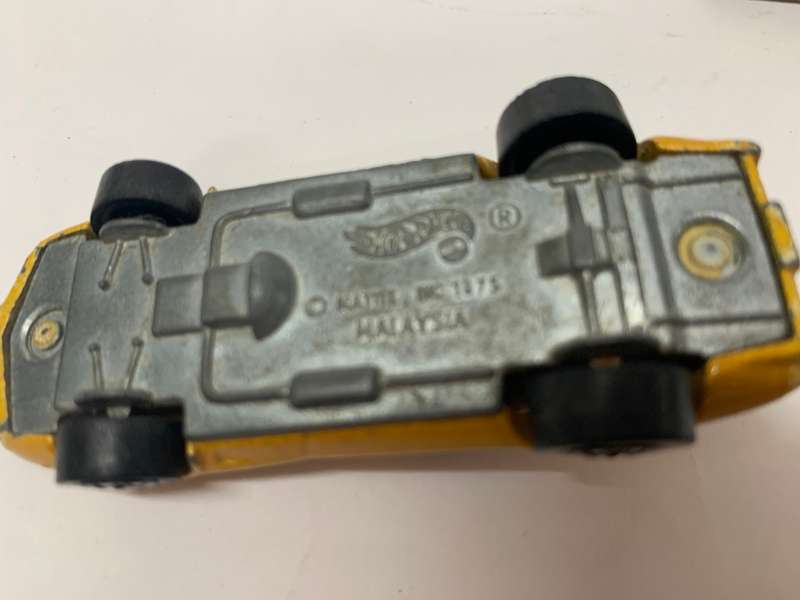 1975 Hot Wheels Corvette Yellow Orange Metal Flake Hot Rod Flames Malaysia