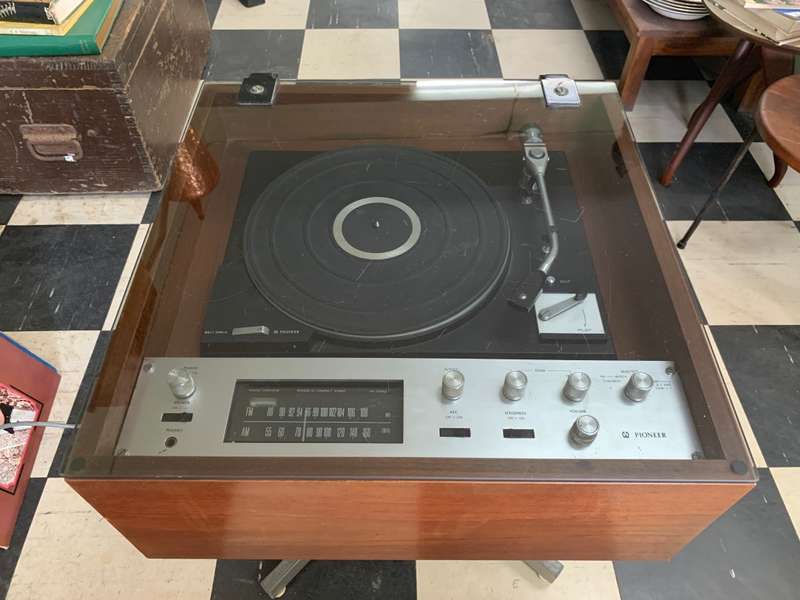 Mid Century Pioneer C-6000 Compact Turntable/Tuner