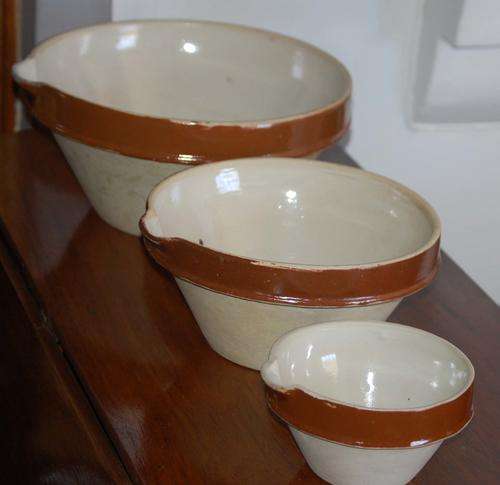 Set of Three Mixing bBowls