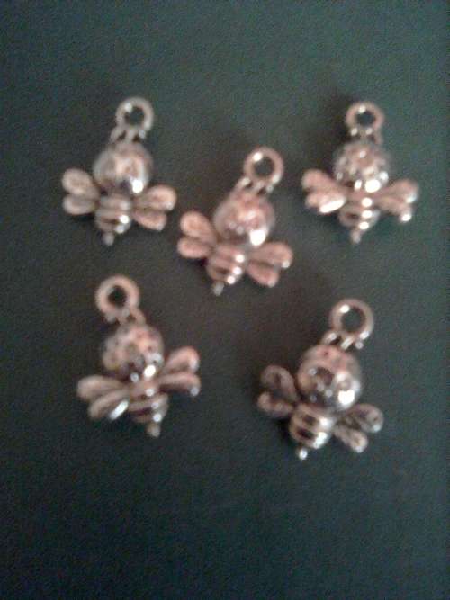 S/nickle Bee  charm