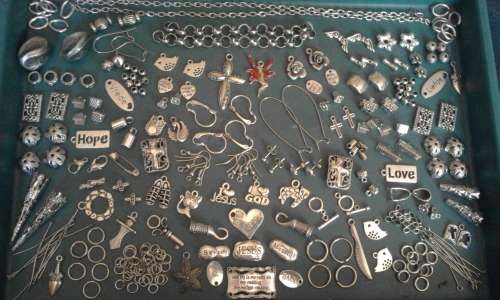 (Silver)..Metal mix(95pkts)...chain..bracelet chain etc...first bid r95...for all on photo