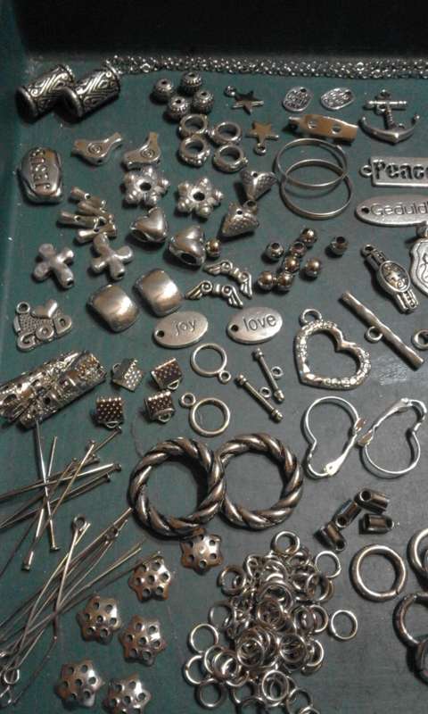 Assorted Silver metal mix...first bid r100...all on photo..great value