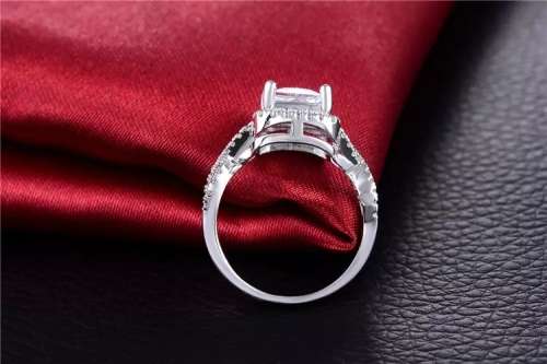 Gorgeous S925 cz engagement ring size 8