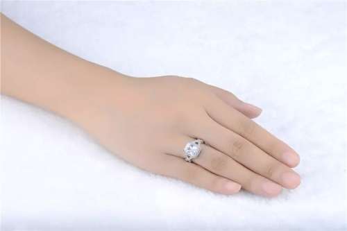 Gorgeous S925 cz engagement ring size 8