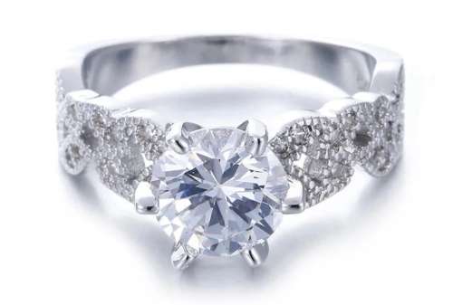 Stunning.. S925 cz engagement ring size 7