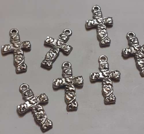 Cross charms(7)