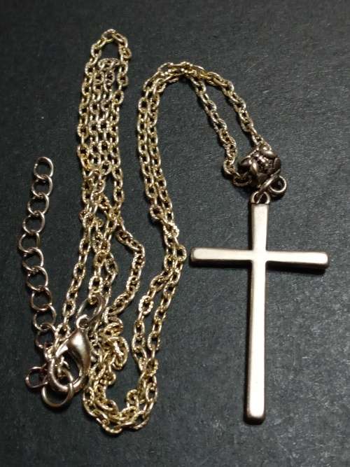 antique silver cross necklace 60cm lenght
