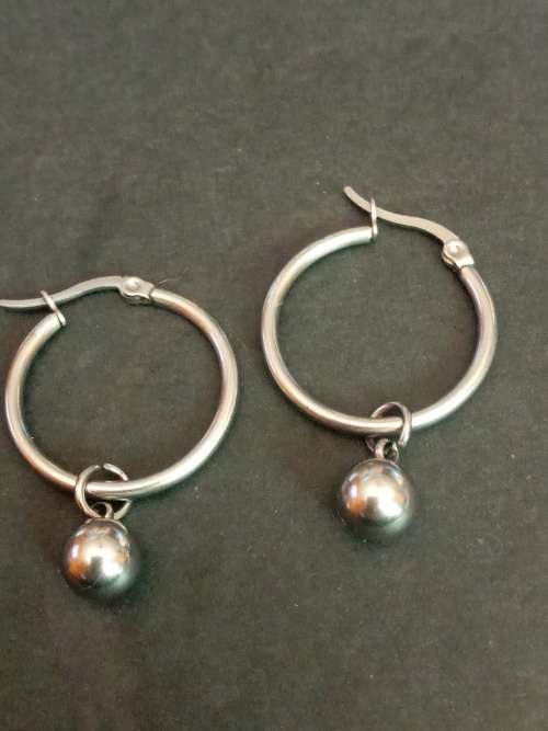 30mm titanium hoop earrings with solid 8mm ball..never fade