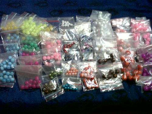 !! GLASS BEAD MIX(BID PER PACKET)Â±500(65 pkts)