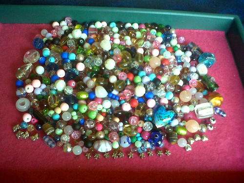 !!/////GLASS and FANCY  MIX//// Bid on 150 packets )