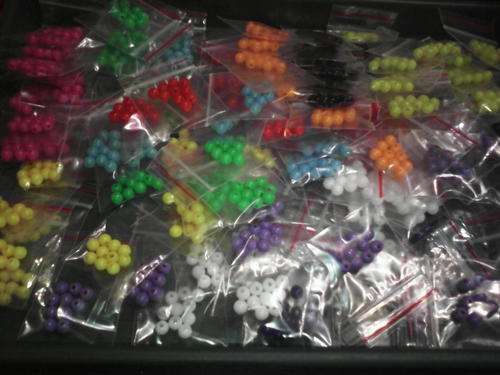 1000 acrylic assorted beads 6mm..bid on 50 pkts plus  get 100 free