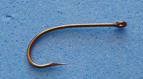25 Mustad Fly Tying Hooks 3366 Size #6 --  Fly tying/Fly Fishing