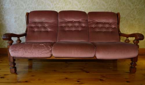 Grafton Everest lounge suite