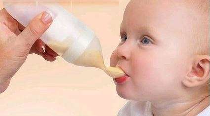 Infant Silica Gel Feeding Bottle With Spoon Food Supplement Rice Cereal Bottle