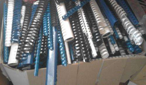 Big box of ring binders --- diffirent sizes!!!!!!!!!!!!