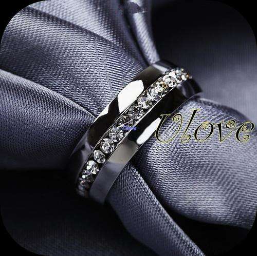 Stunning Stainless steel ring with austrian crystals