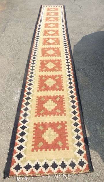 A BEAUTIFUL HANDMADE PERSIAN KILIM RUNNER (4.7m) CARPET IN WONDERFUL CONDITION!!! WOW!!!